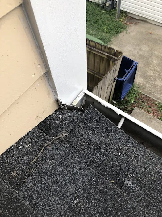 Roberts Roofing and Restoration Picture 5