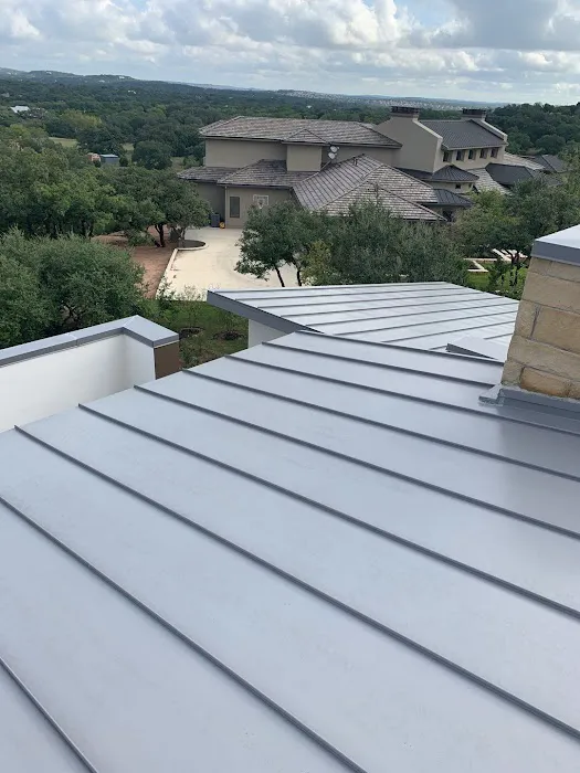 StoneHouse Roofers Picture 3