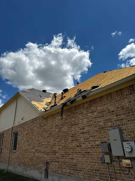 Select Seamless Gutters LLC Picture 4