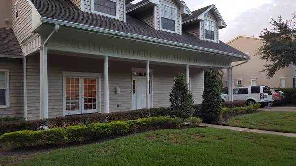 Select Seamless Gutters LLC Picture 9