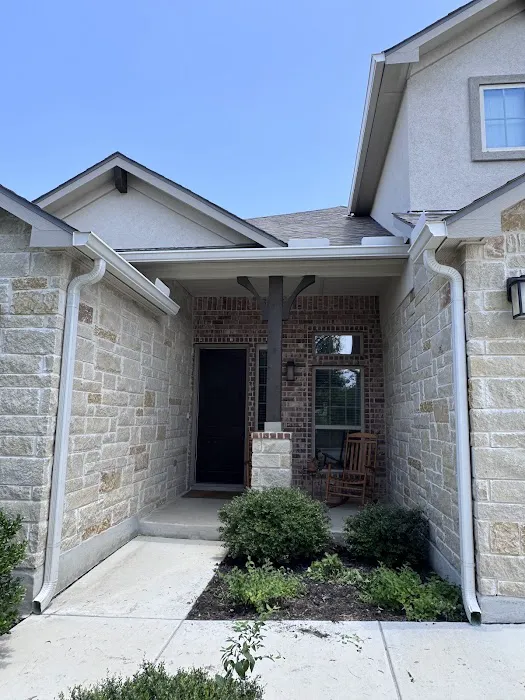 Prime Seamless Gutters & Roofing Picture 3