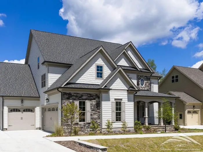 Royal Roofing and Siding LLC Picture 5
