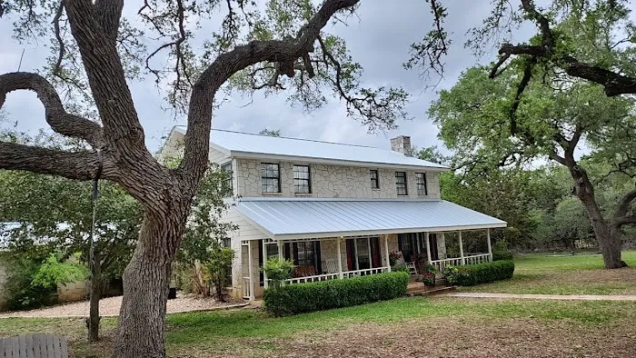 Hometown Roofing & Restoration Picture 1