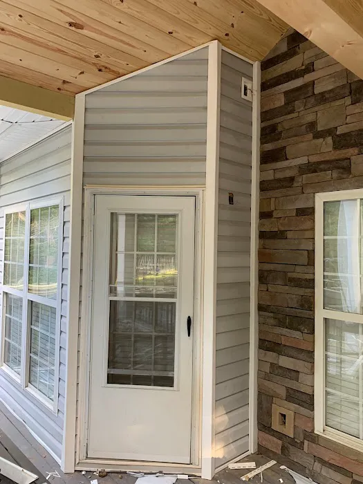 BLANCO'S Gutters & Siding Specialist LLC Picture 1