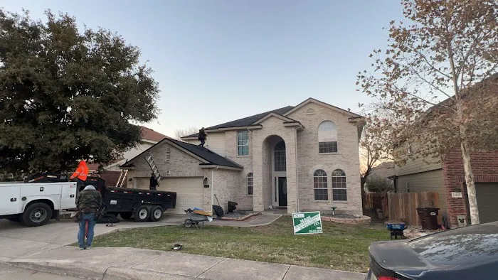 M&M Roofing, Siding & Windows Picture 6