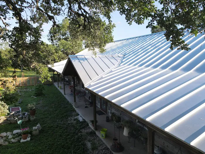 RHR Roofing Co Picture 2