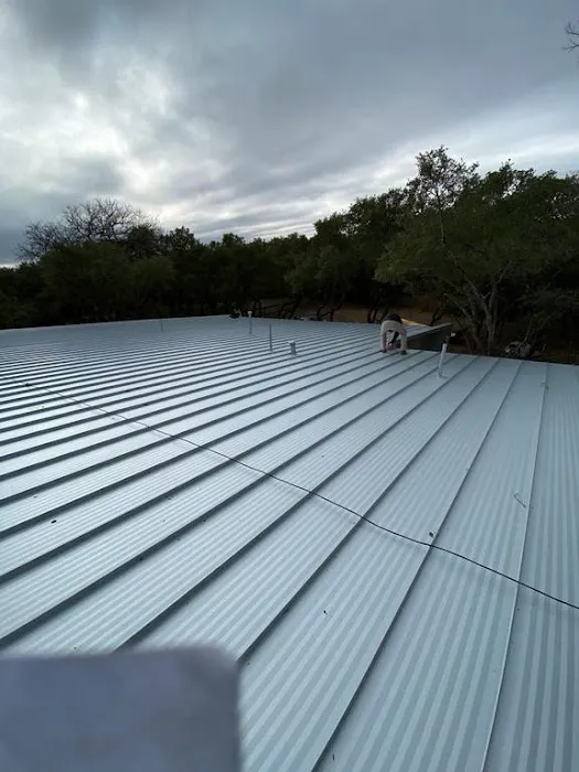 Roofer Chicks Picture 4