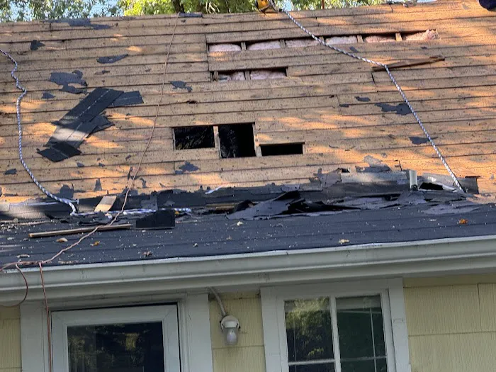 Waters Edge Roofing LLC Picture 3