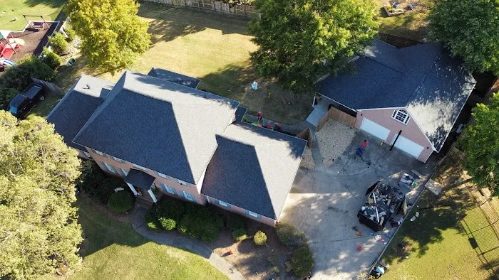 Red Top Roofing & Exteriors Picture 2