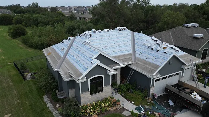 Lightning Exteriors Picture 7