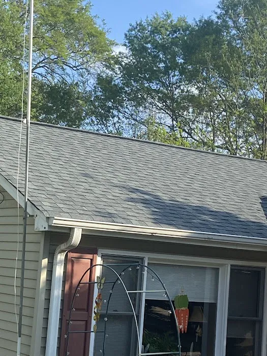 B & F Roofing Co Inc Picture 10