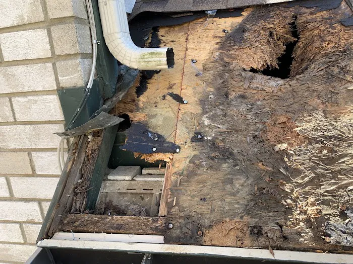 ROOFING REPAIRS & LEAK SPECIALIST Picture 7