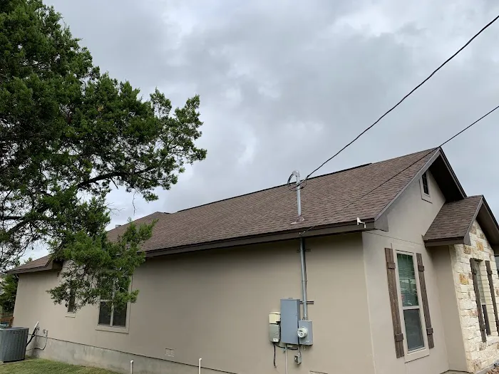 ROOFING REPAIRS & LEAK SPECIALIST Picture 1