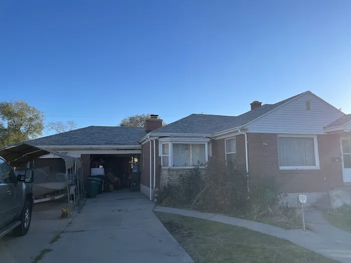 Manna Roofing LLC Picture 2