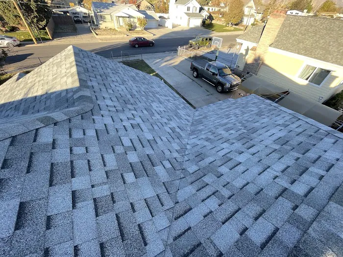 Manna Roofing LLC Picture 1