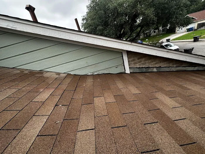 Roof Repair and Leak Experts Picture 7