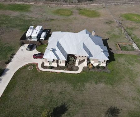 Wolf Roofing & Renovations