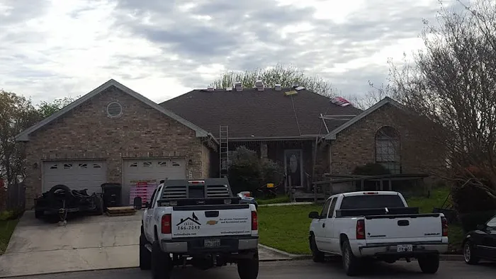 Wolf Roofing & Renovations Picture 3