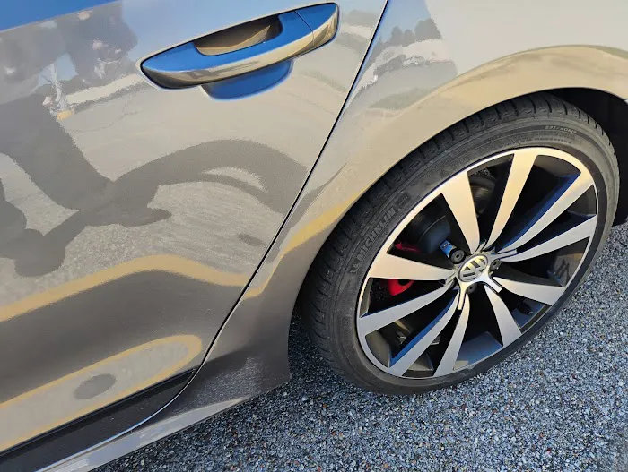 Tri-State Collision Center Picture 6