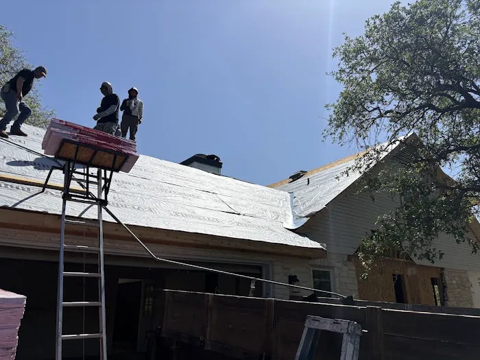 Lakeway Roofing Picture 1