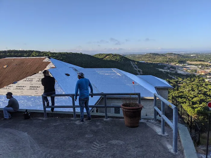 Hill Country Roof Royale Picture 2