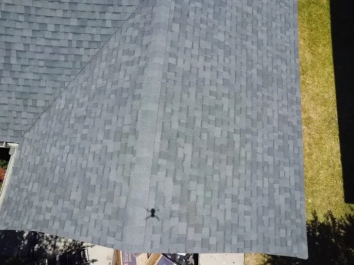 Rey's Roofing Picture 4