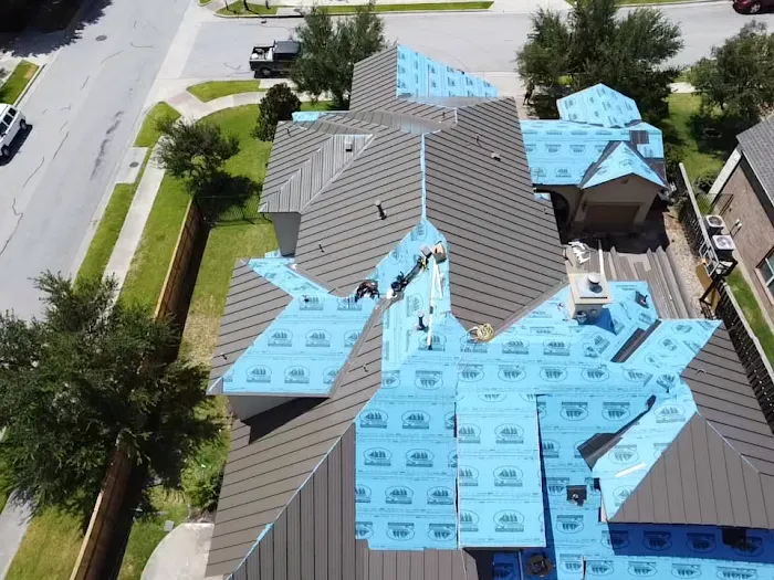 Rey's Roofing Picture 9
