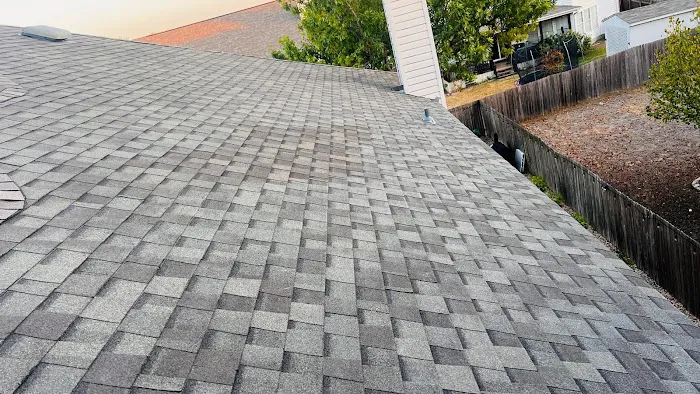Giraffe Roofing LLC Picture 2