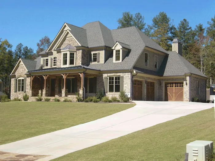 Legendary Custom Homes & Renovations Picture 3