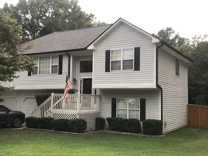 R.V.E. Exteriors Picture 9