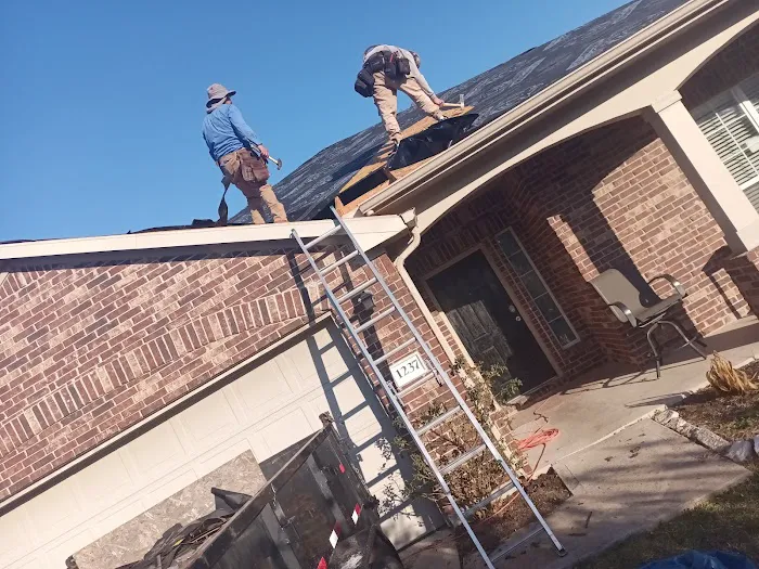 Rodrigos Roofing Picture 5