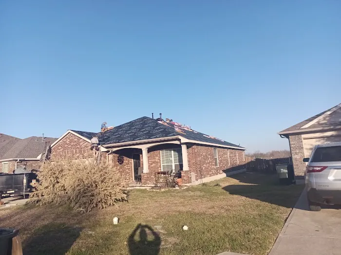 Rodrigos Roofing Picture 4