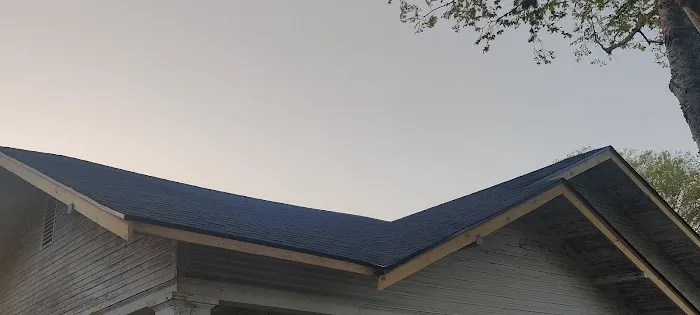 Leo Miller & Sons Roofing Picture 1