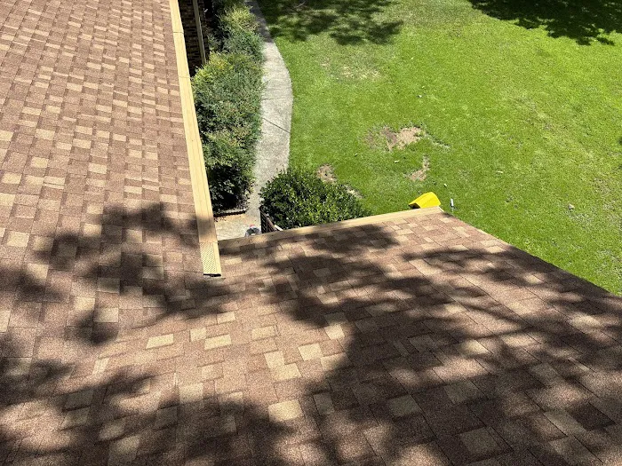 Strong Roofing, LLC Picture 9
