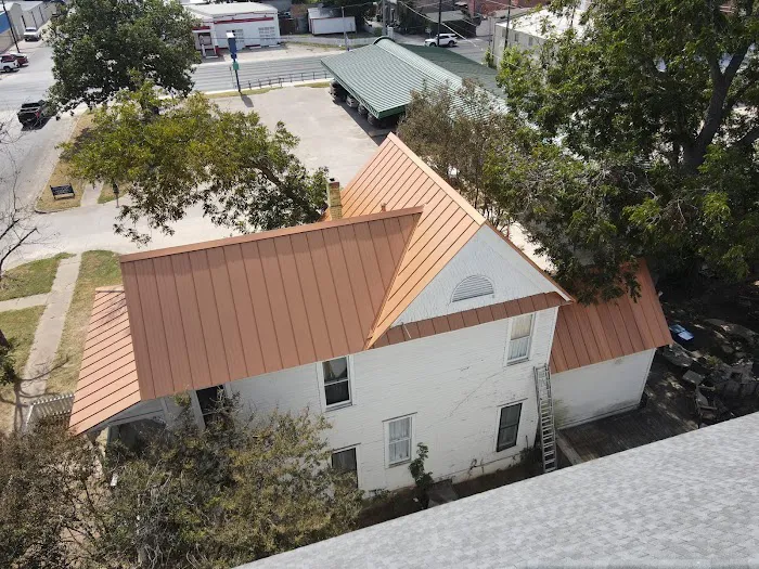 Spade Roofing and Gutters Picture 10