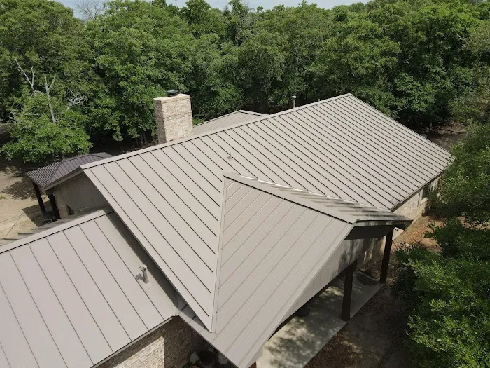 Spade Roofing and Gutters Picture 7