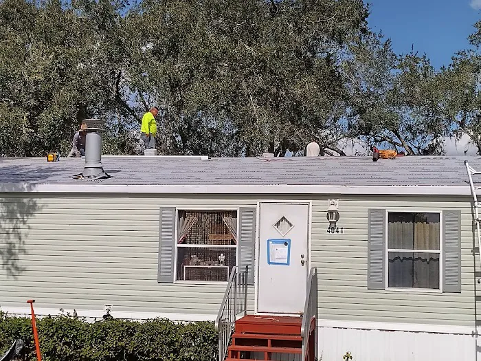 Veterans Roofing & Property Maintenance Picture 3