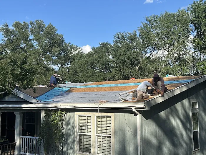 Revolutionary Roofing & Restoration Picture 6