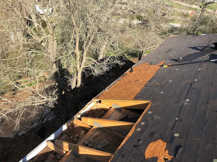 Revolutionary Roofing & Restoration Picture 5