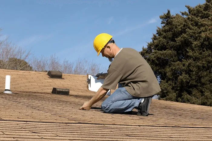 W.D. Hutchinson Roofing LLC Picture 3