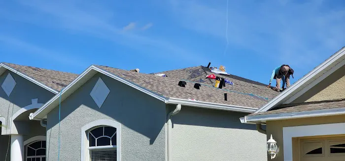 W.D. Hutchinson Roofing LLC Picture 1