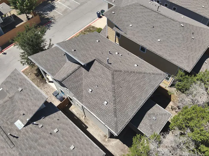 M&M Roofing, Siding & Windows - Austin Picture 2