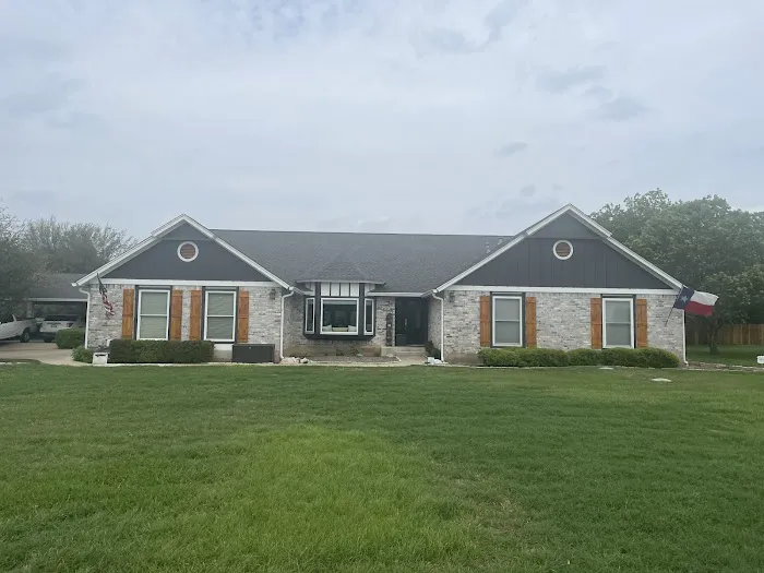 M&M Roofing, Siding & Windows - Austin Picture 3