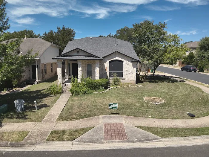 M&M Roofing, Siding & Windows - Austin Picture 9