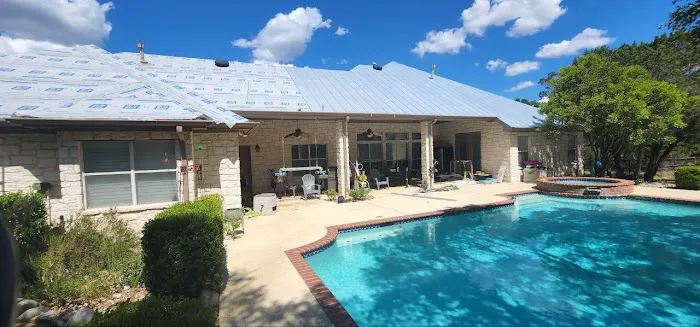 Valor Roofing & Restoration Picture 4