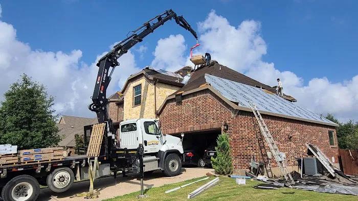Valor Roofing & Restoration Picture 2