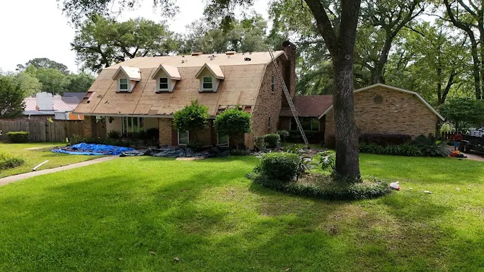 Sammi's Roofing Picture 7
