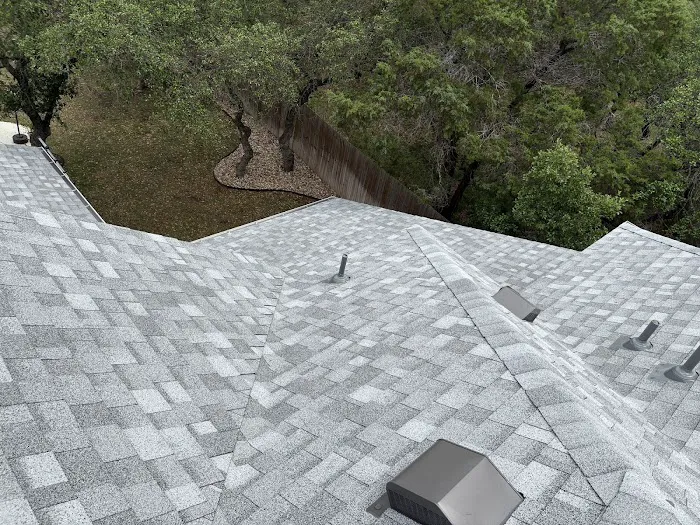 Qualis Roofing & Construction Picture 1