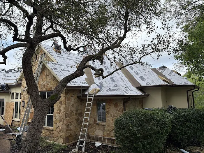 Qualis Roofing & Construction Picture 5