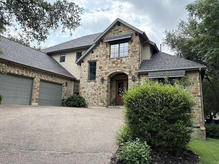 Qualis Roofing & Construction Picture 10